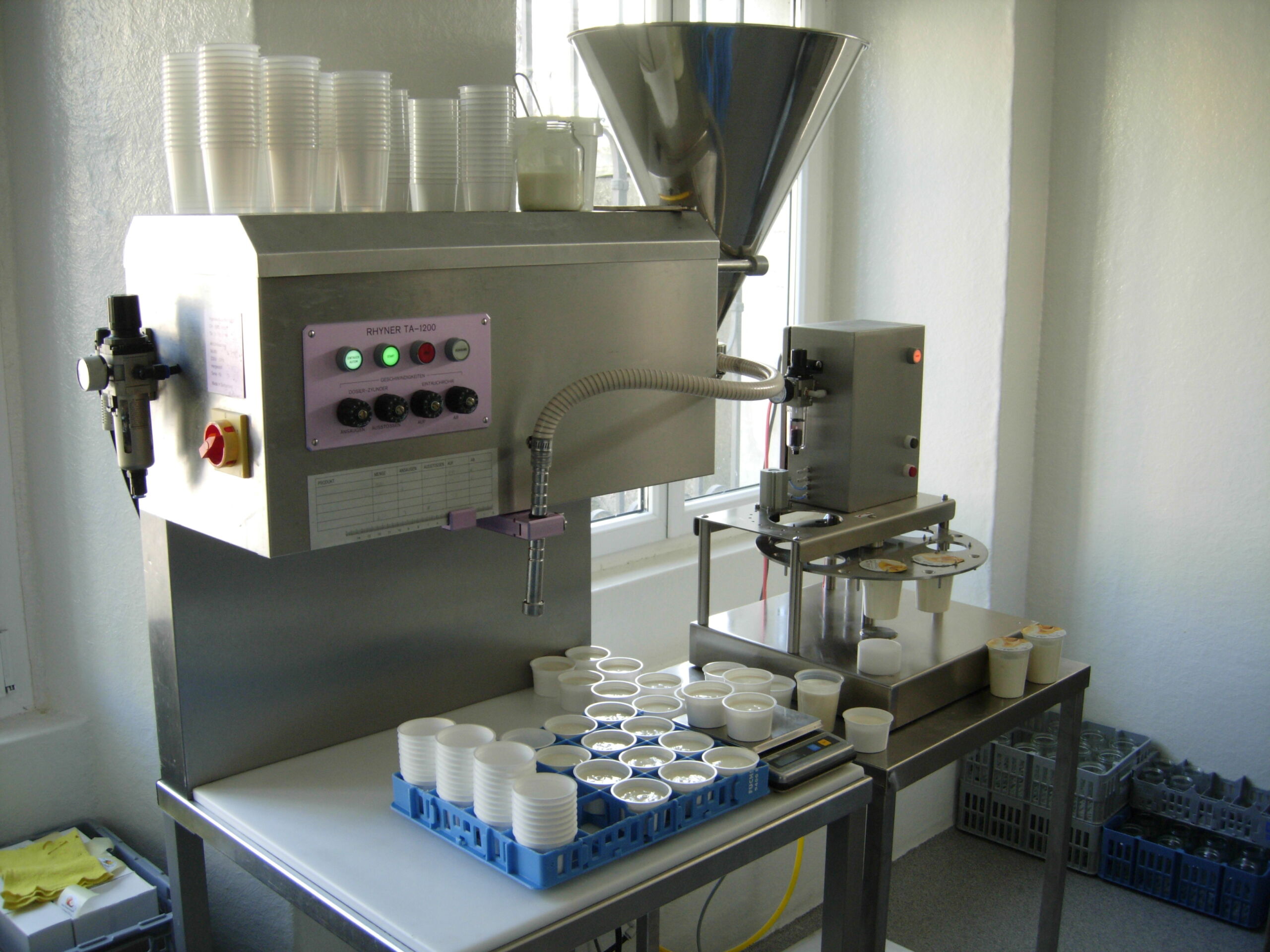 Tischabfüllmaschine RHYNER TA-1200