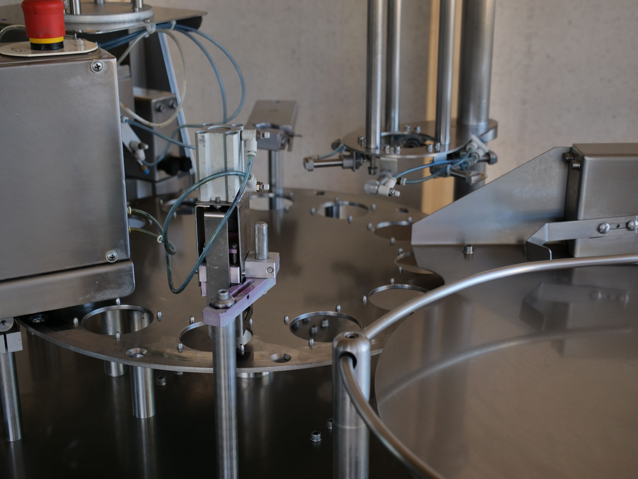 RHYNER Becherabfüllmodul D73 Drehteller → RHS Innovation GmbH